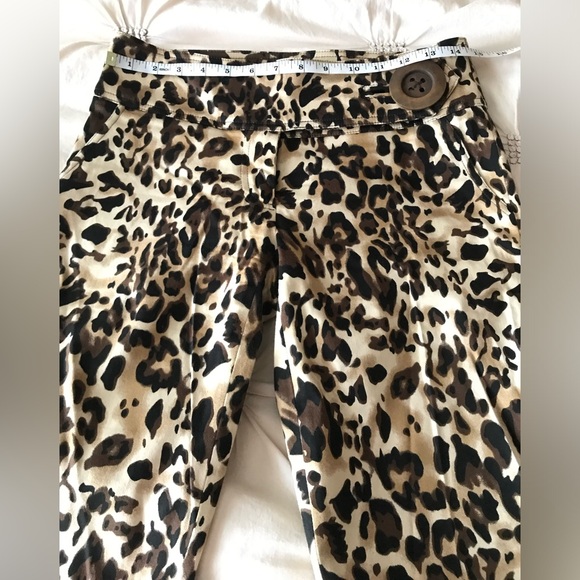 Cache leopard print shorts in great condition sz 2. Stretchy. - Picture 5 of 14